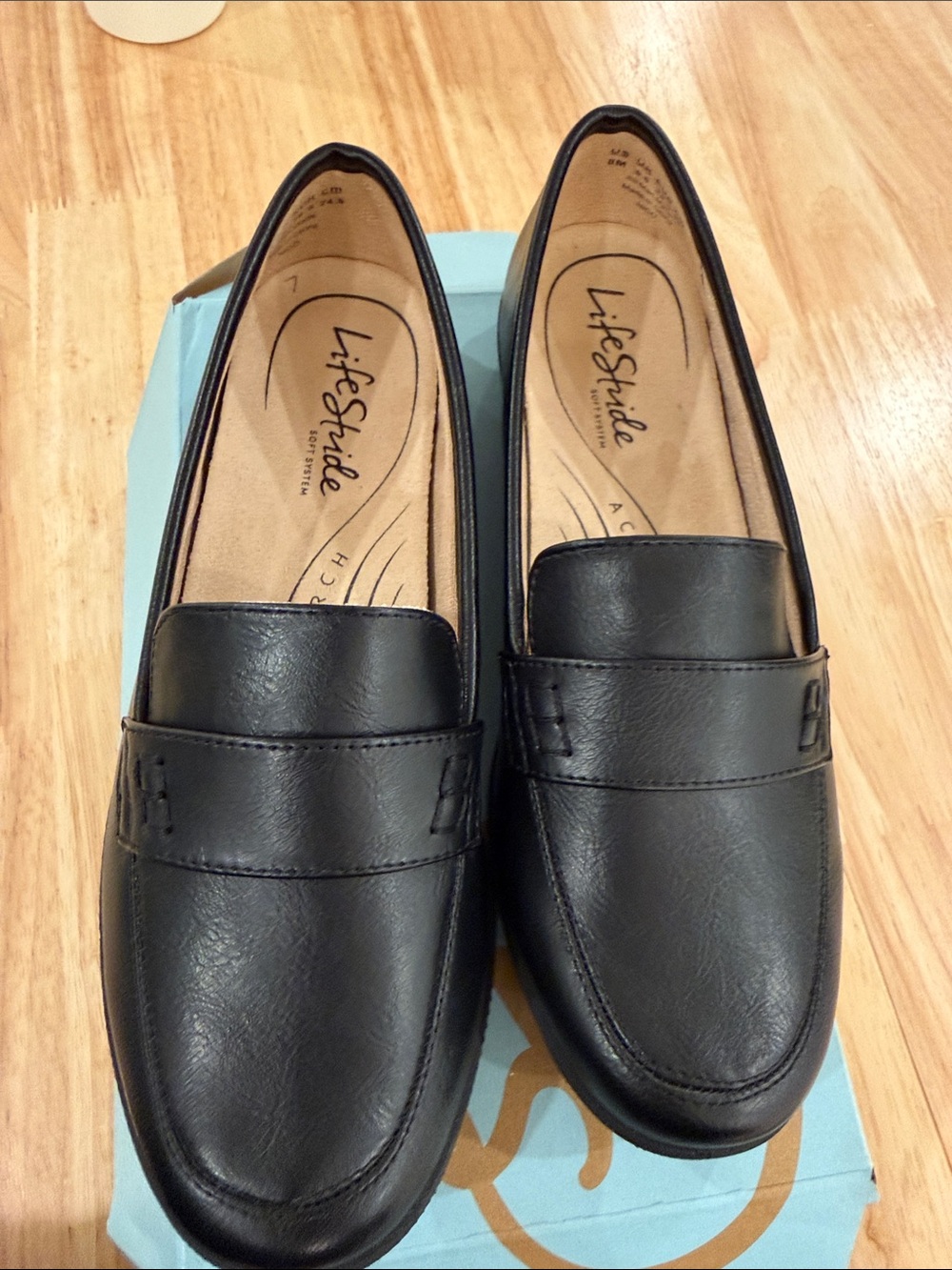 Life Stride women’s Black Slip-On Loafers new in box